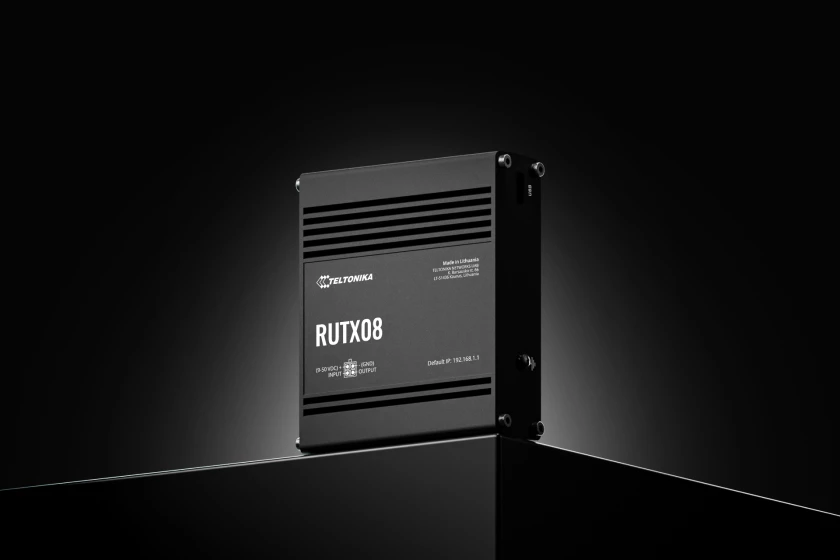 RUTX08 102 rutx08-black-f-840xAuto