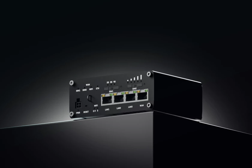 rutx11-black-k-840xAuto